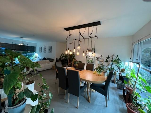 A louer magnifique appartement de 4.5 pièces au rez de chaussée à Leytron